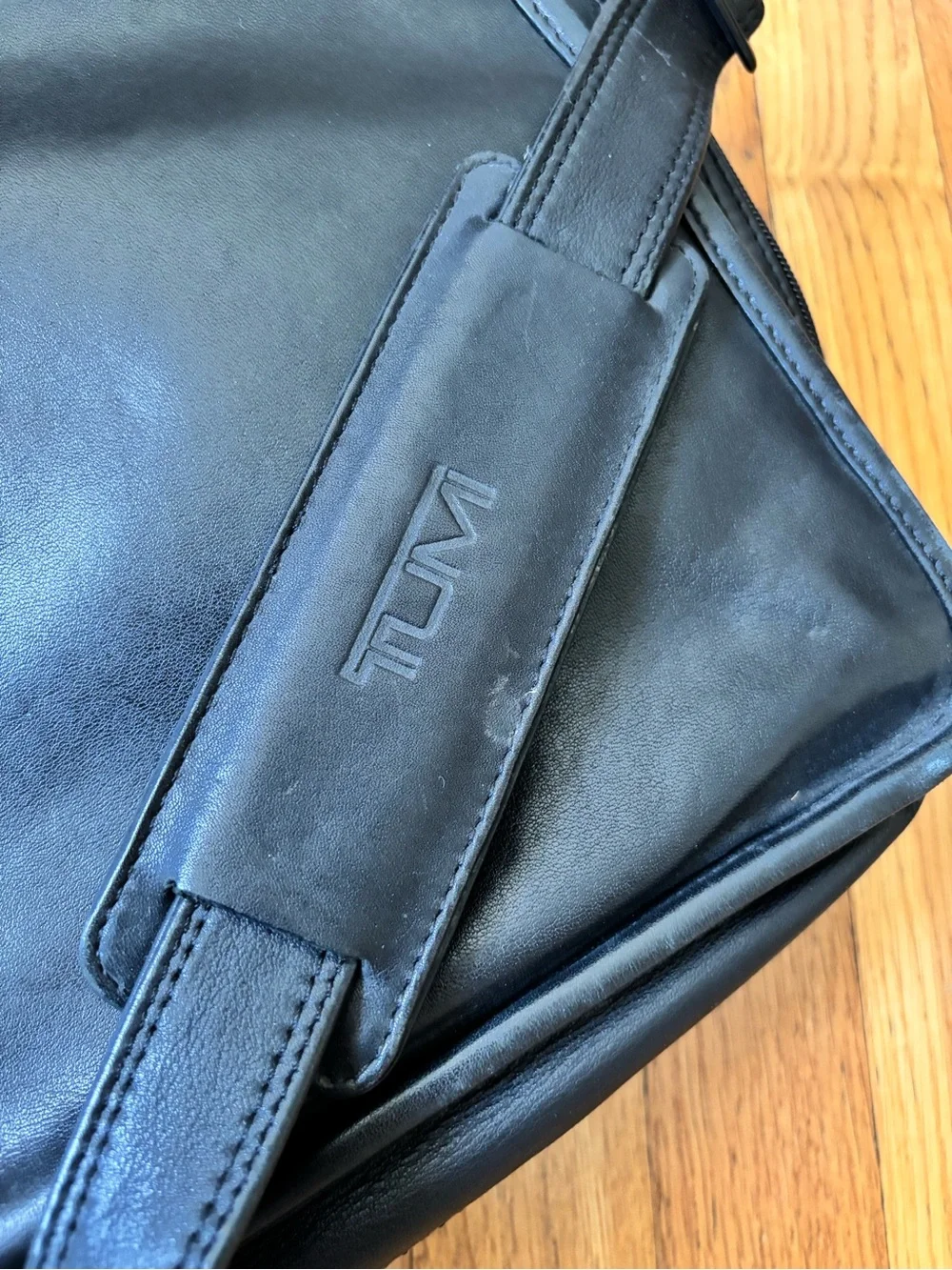 Tumi Leather Messenger Bag Briefcase